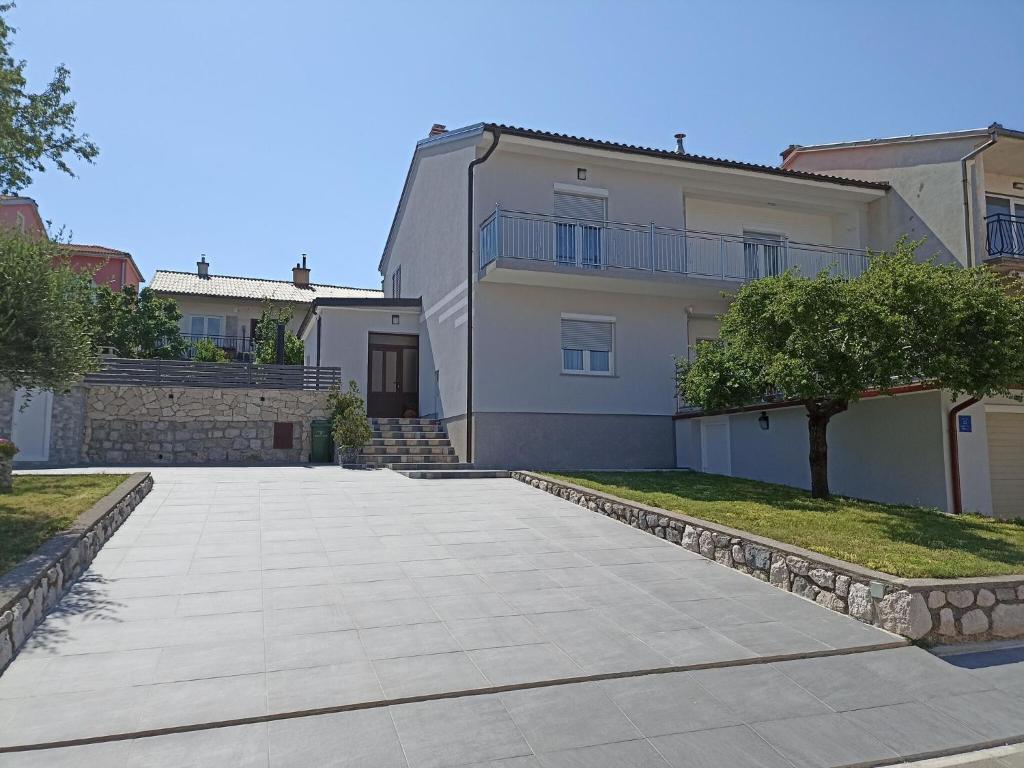 Lovely holiday home with swimming pool and terrace photo 4