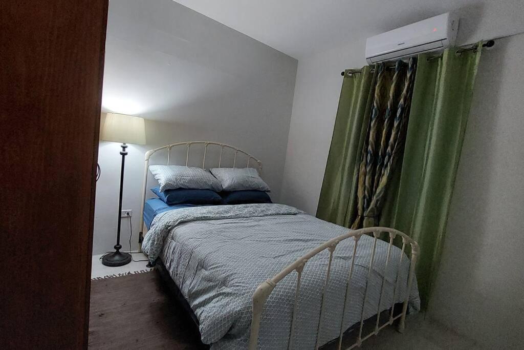 Robinson Villa..... your gateway to Carnival City. photo 3