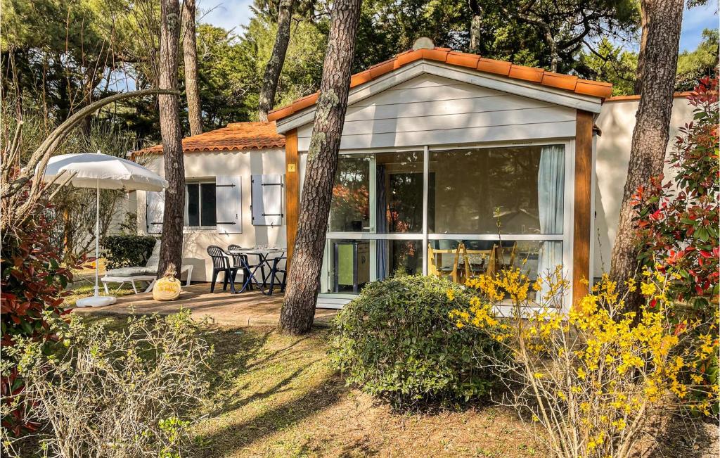 Amazing Home In Laiguillon-la-presqu