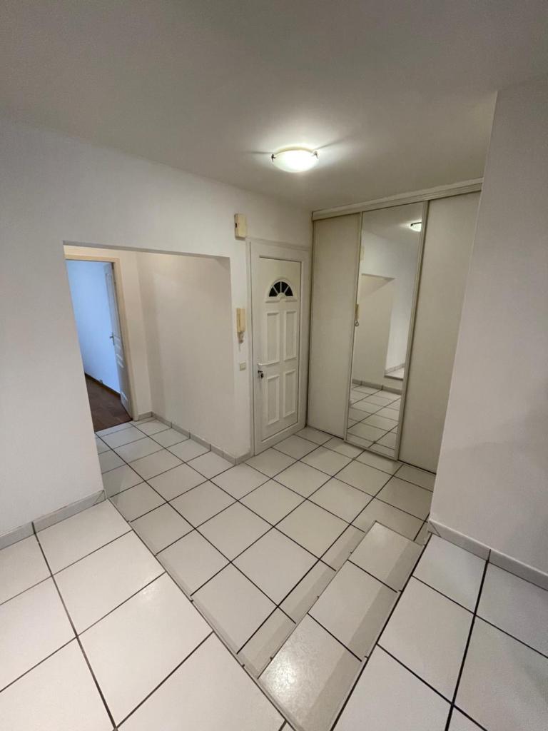 Grand appartement 87m2 a 10 metres de la plage