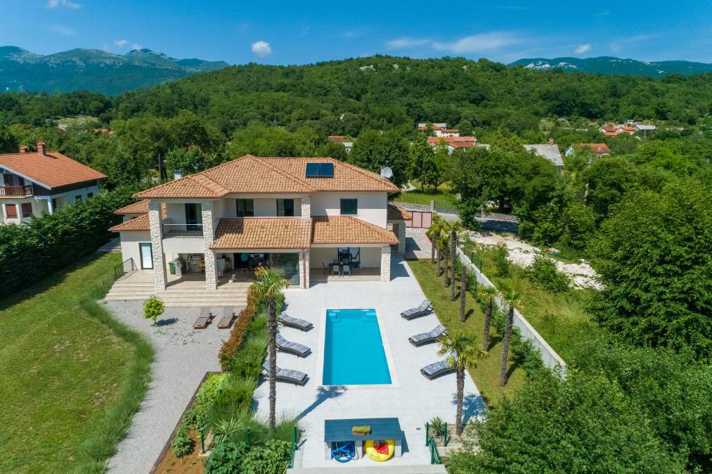 Villa Palma with Heated Private Pool photo 4