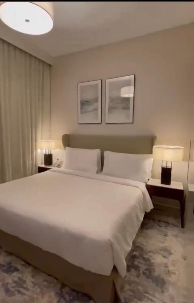 {
  "en-gb": "Apartments with three bedrooms at address hotel"
} photo 3
