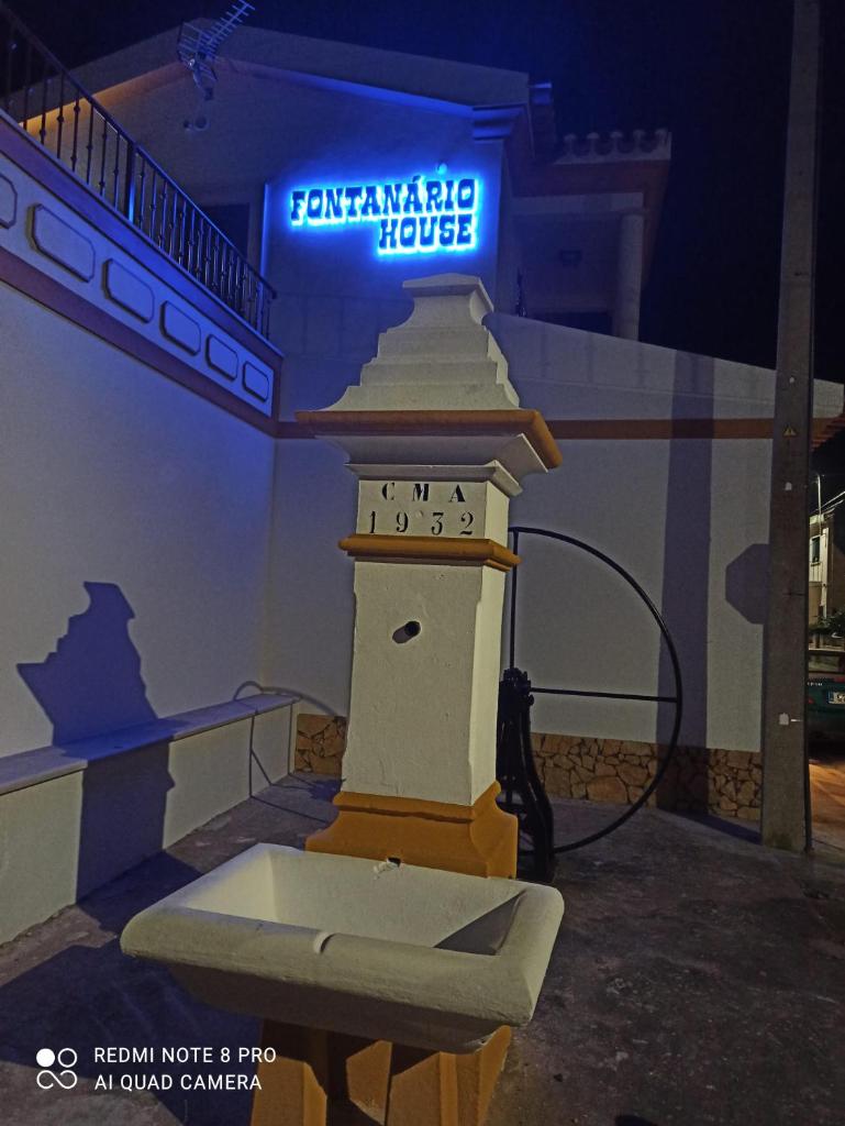 Fontanário House photo 1