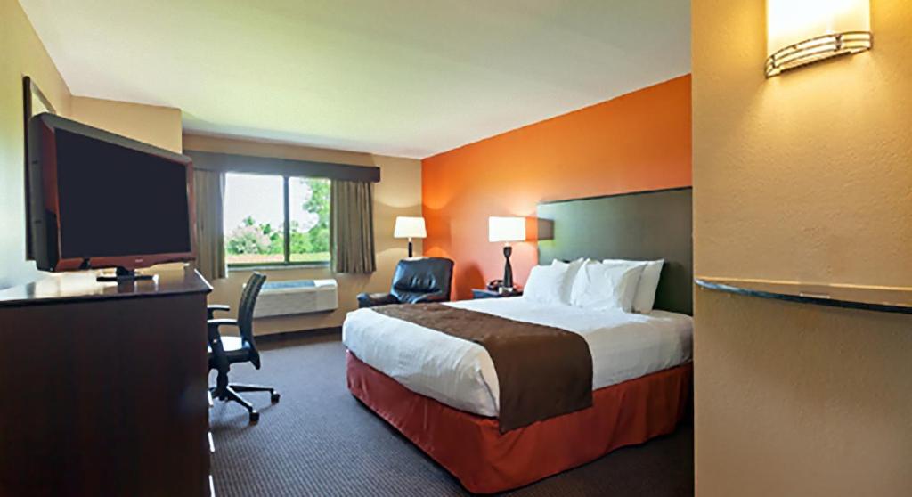 AmericInn by Wyndham Algona photo 4