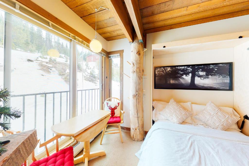 Moguls 813 photo 1