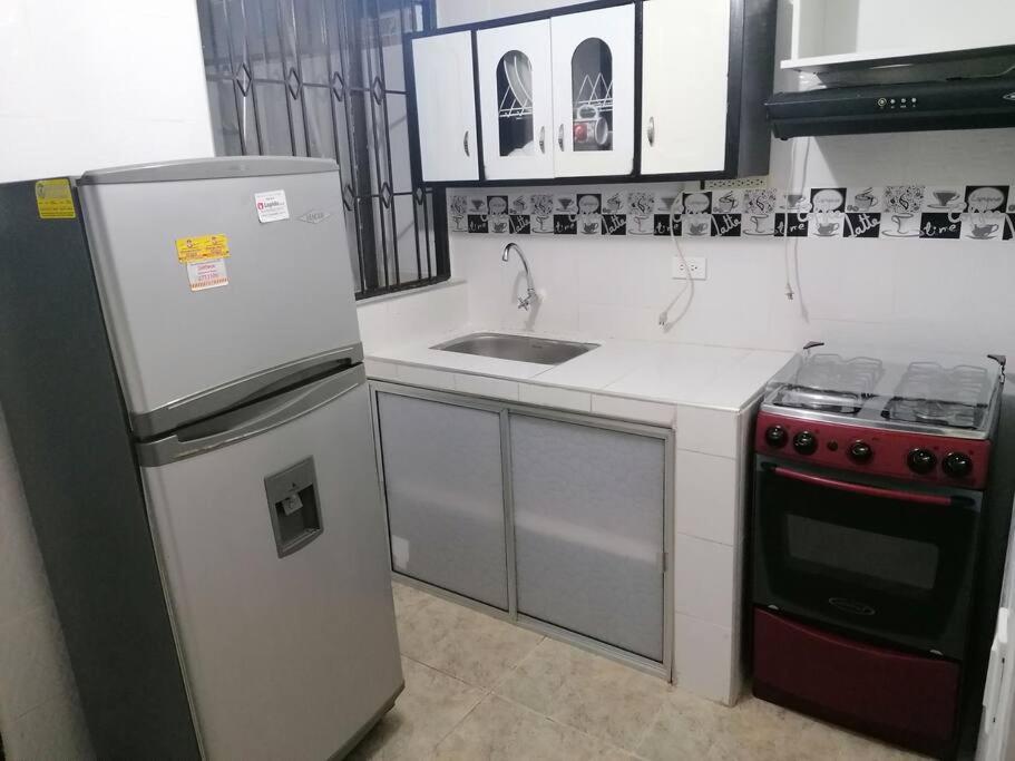 Bienvenido a tu segundo hogar a dos cuadras del centro recreaciónal lagos club comfatolima photo 4