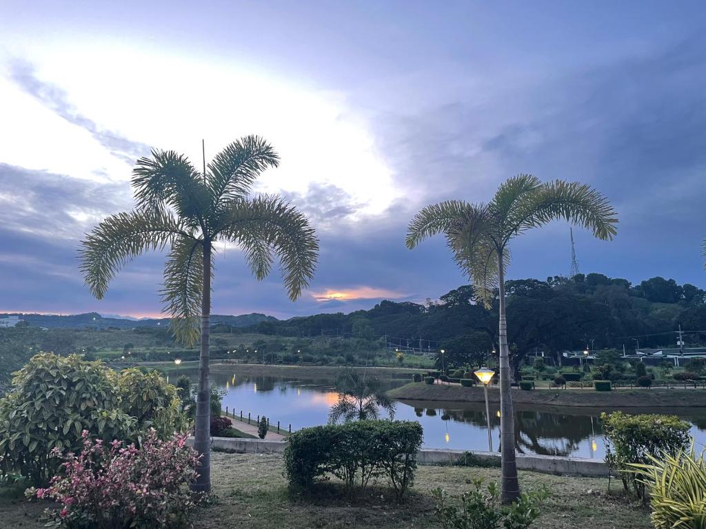 Luxury Condo in Clark Pampanga beside Hilton Hotel and Casino photo 1