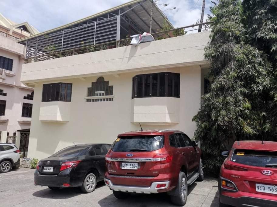 TAGAYTAY BGC Room Type - Three-Bedroom Apartment