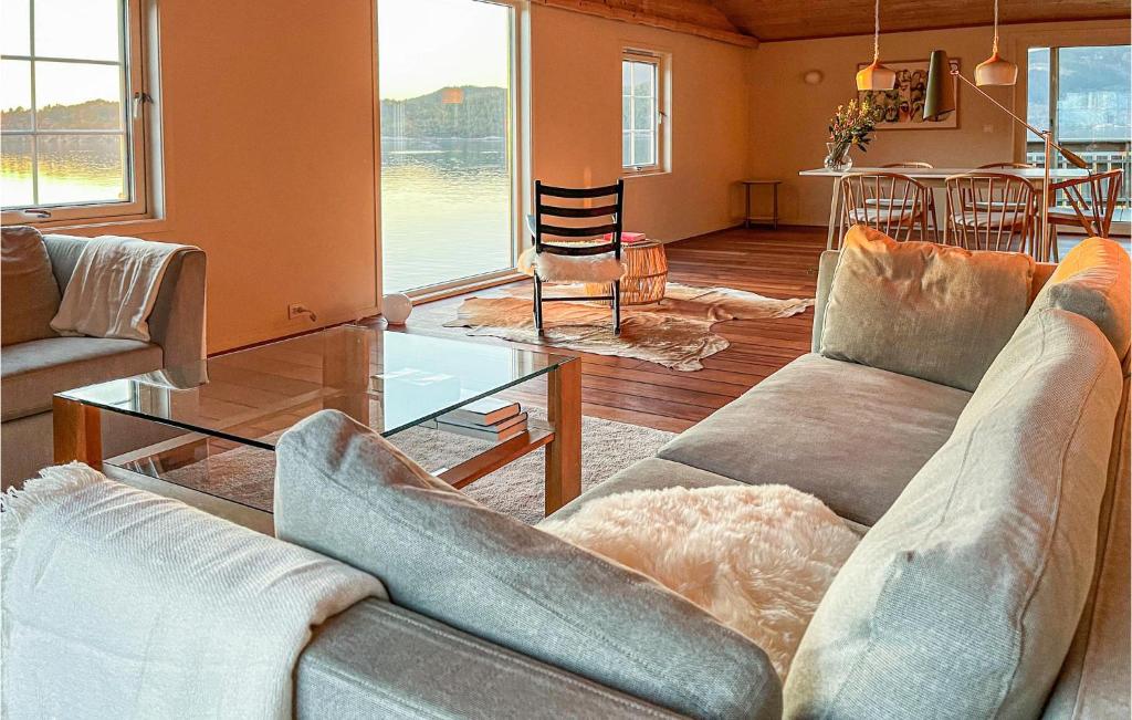 Nice Home In Fister With Wifi And 3 Bedrooms photo 2
