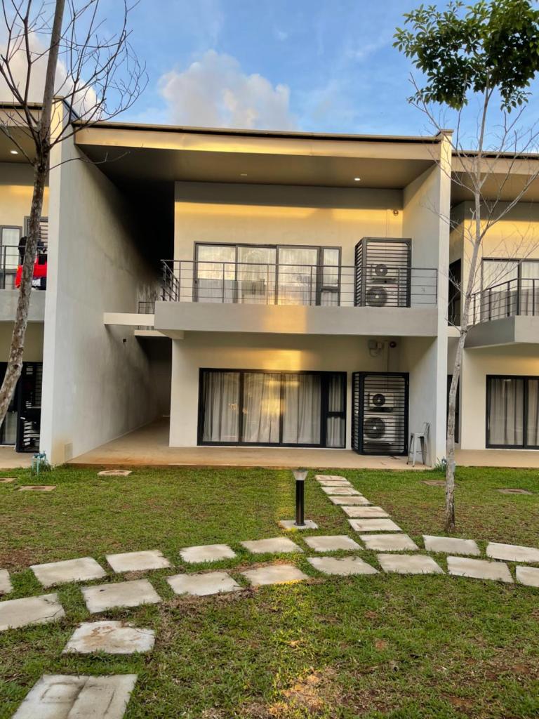 RTS - ROXY Townhouse Sematan - Private - UPPER UNIT photo 2