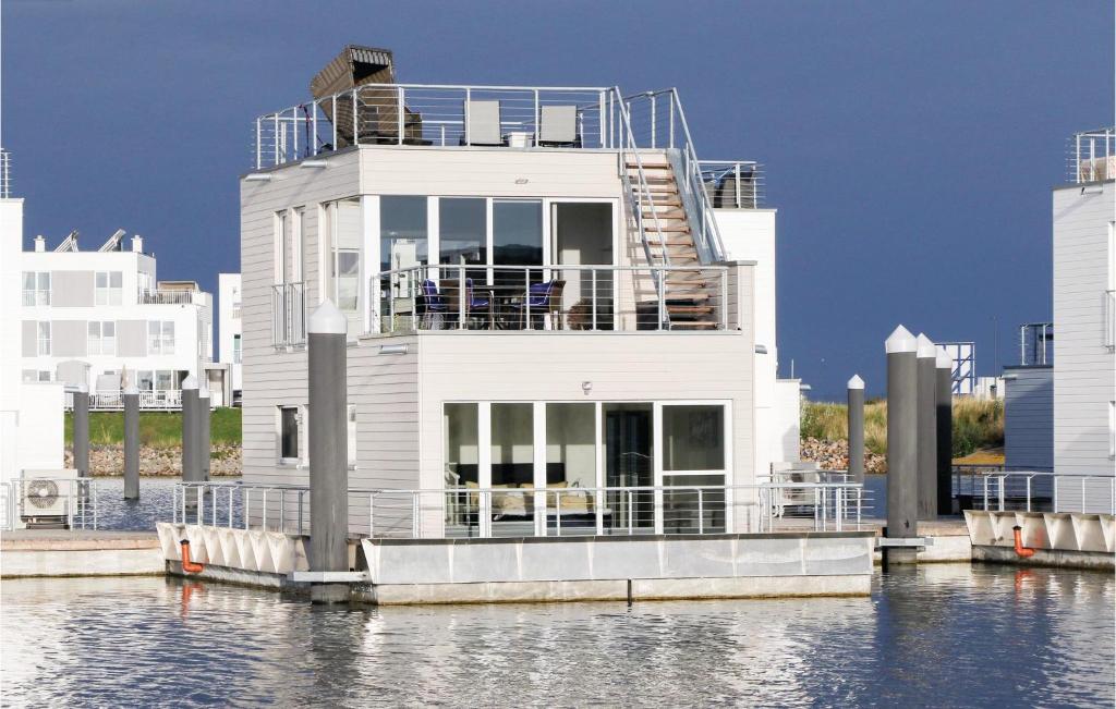 Amazing Ship-boat In Ostseeresort Olpenitz With 2 Bedrooms, Sauna And Wifi