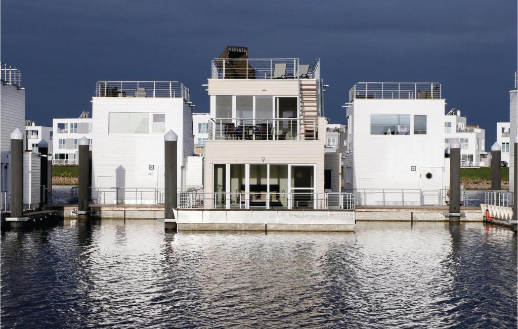 Amazing Ship-boat In Ostseeresort Olpenitz With 2 Bedrooms, Sauna And Wifi photo 4