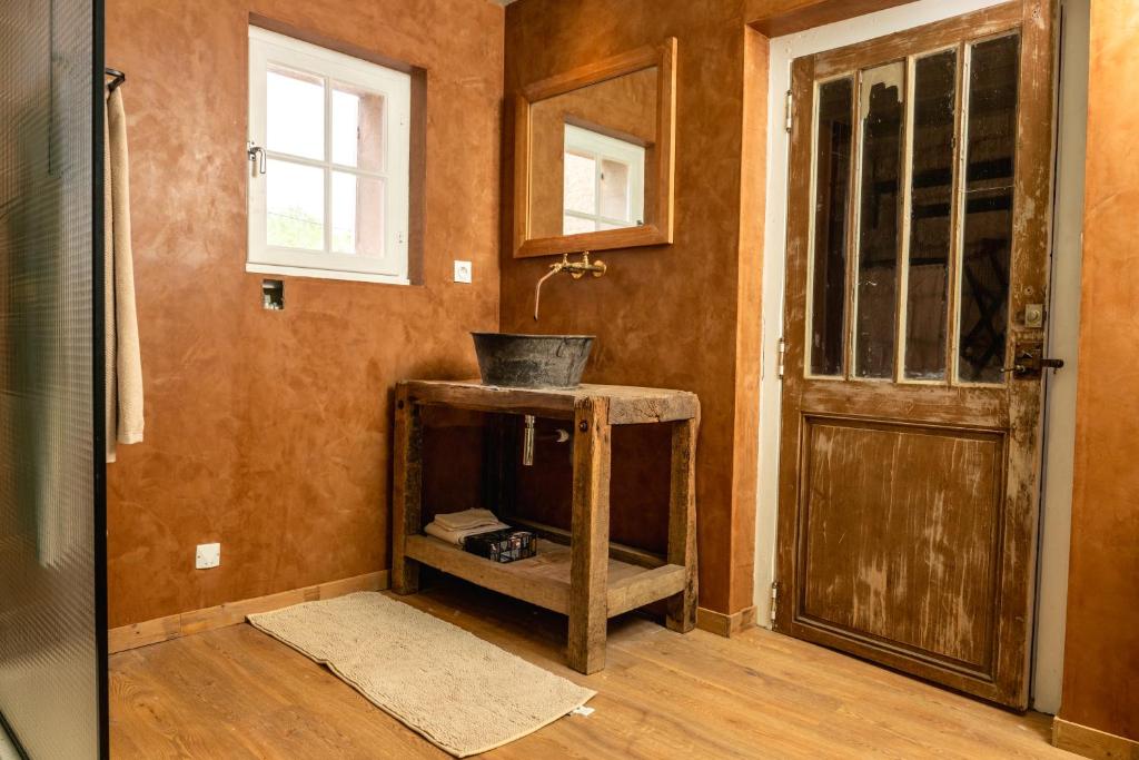 Suite campagnarde de 40 m2 avec vue sur les vignes au Château Camponac photo 3