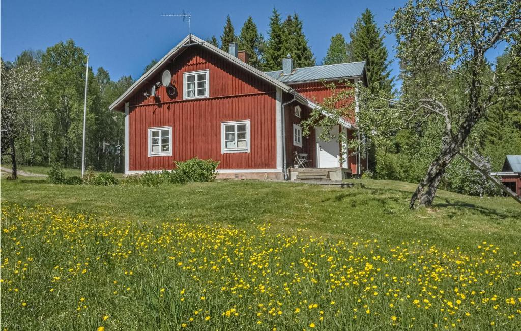 Awesome Home In Lesjfors With 3 Bedrooms And Sauna