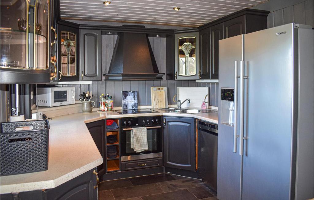 Beautiful Home In Vrdal With 4 Bedrooms And Wifi photo 1