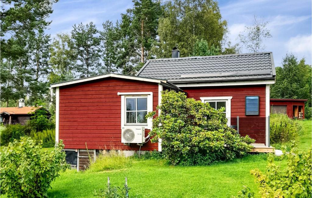 Awesome Home In Dalahusby With Kitchen photo 4