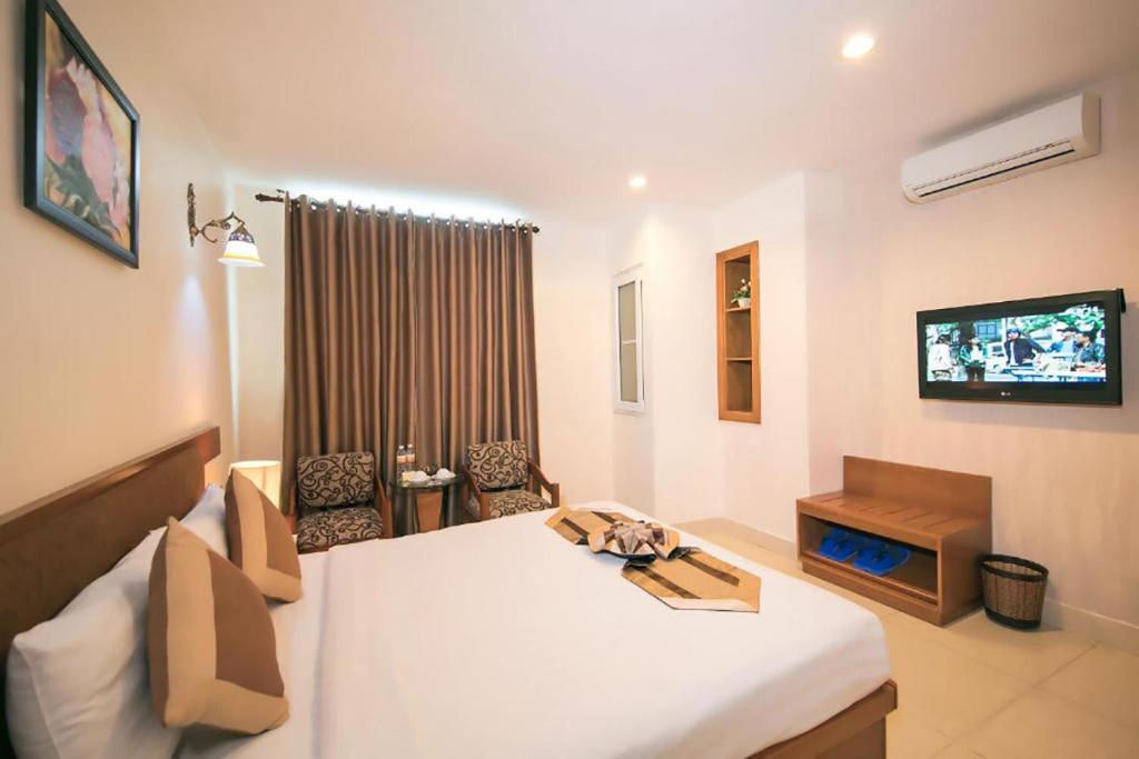 Attica Hotel