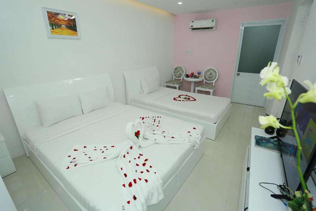 Attica Hotel