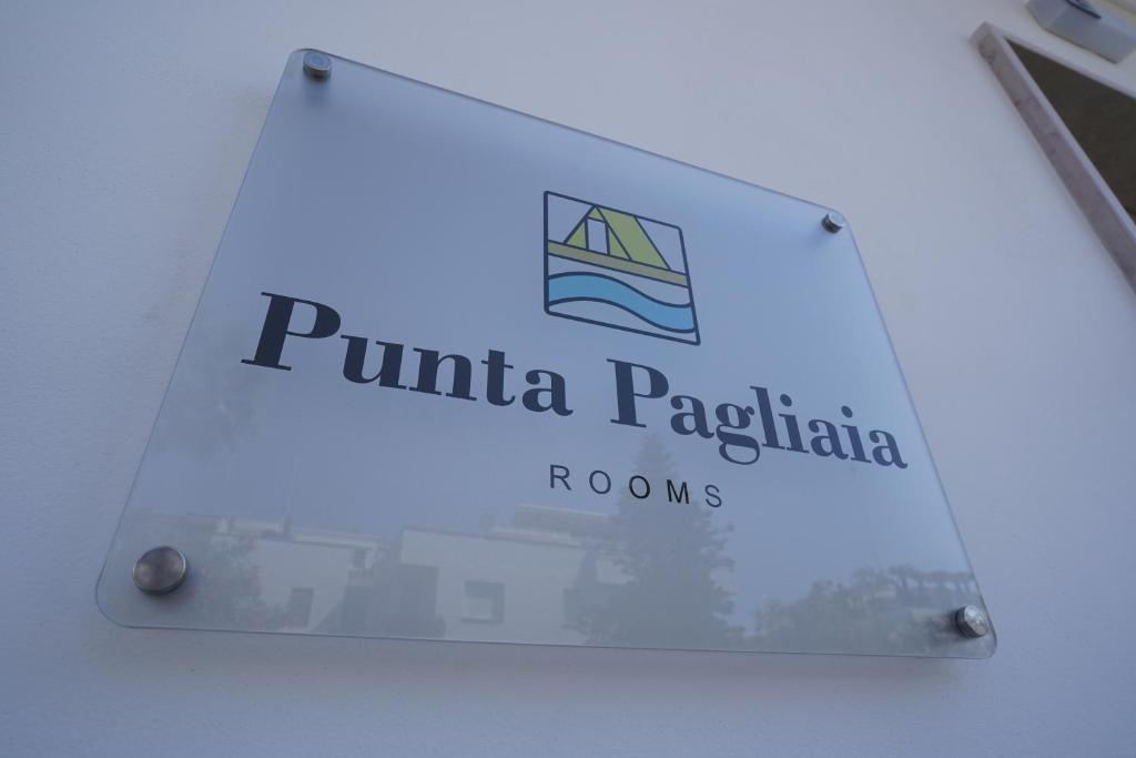 Punta Pagliaia rooms photo 2