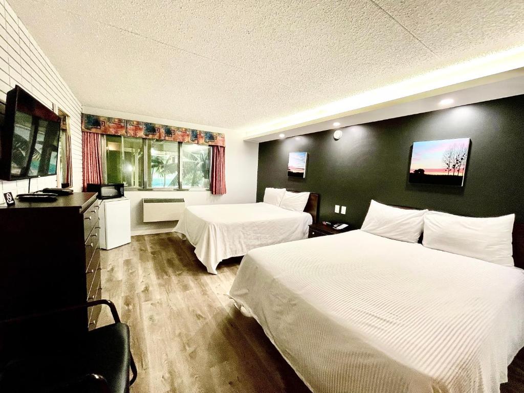 Travelodge by Wyndham Winnipeg photo 4