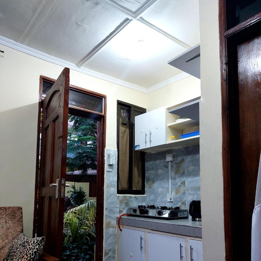 Amarossi Hippo-Studio Terrace Apartment, Mtwapa photo 4