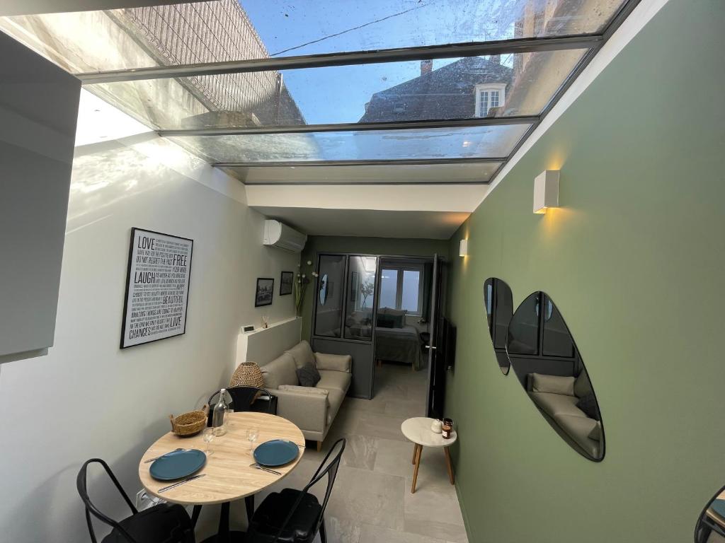 Loft central climatisé avec verrière photo 2