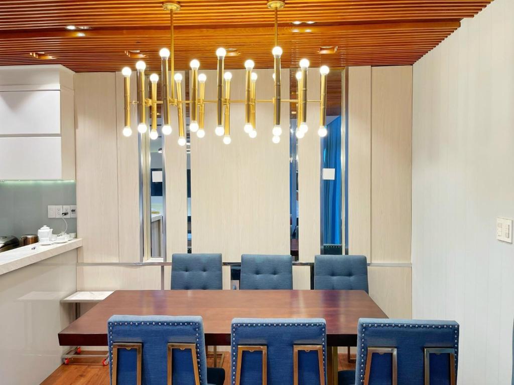 Hảo Aria Resort - hồ bơi và bãi tắm riêng