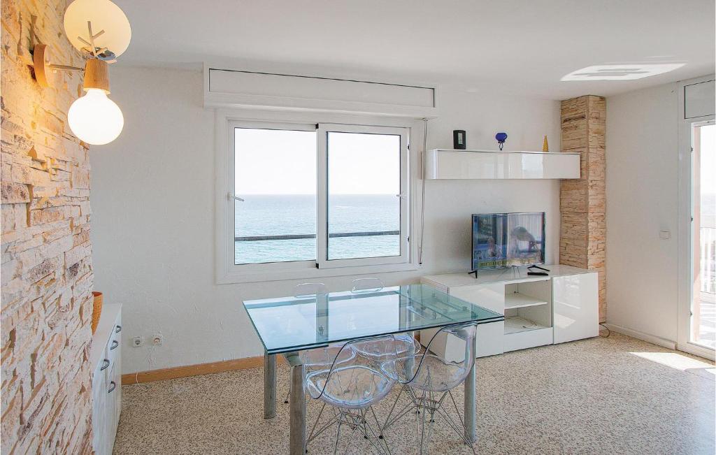 Stunning Apartment In Malgrat De Mar With 3 Bedrooms, Wifi And Outdoor Swimming Pool photo 3