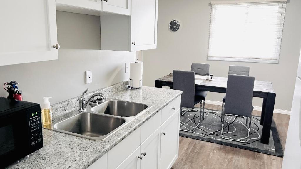 Lovely 2 Bedroom apartment photo 1