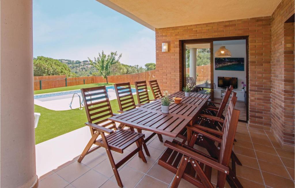 Beautiful Home In Tordera With Wifi, Outdoor Swimming Pool And Swimming Pool photo 1