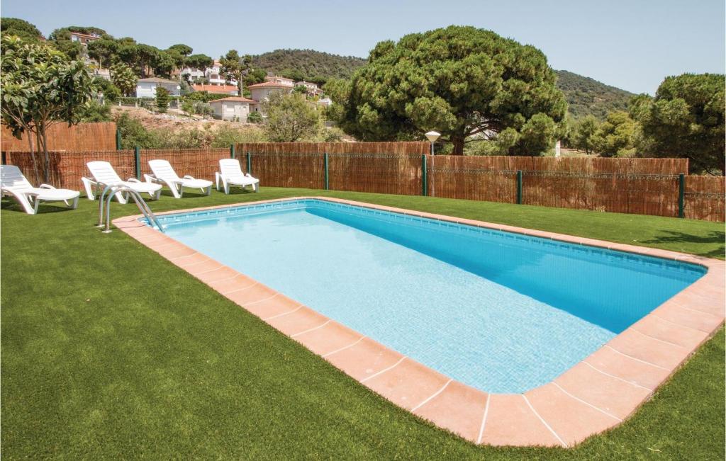 Beautiful Home In Tordera With Wifi, Outdoor Swimming Pool And Swimming Pool photo 3