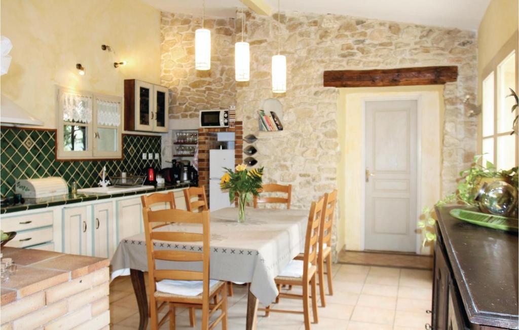 Nice Home In Montsegur Sur Lauzon With Wifi, Private Swimming Pool And Outdoor Swimming Pool photo 3