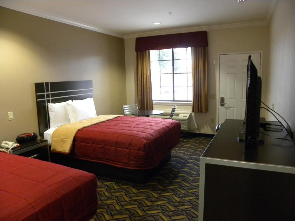 Palace Inn Kingwood photo 4
