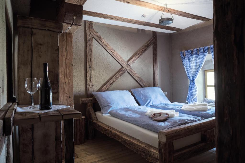 Krčma Hotel U Císařské Cesty photo 2