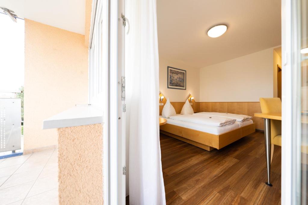ates Hotel Kehl photo 2