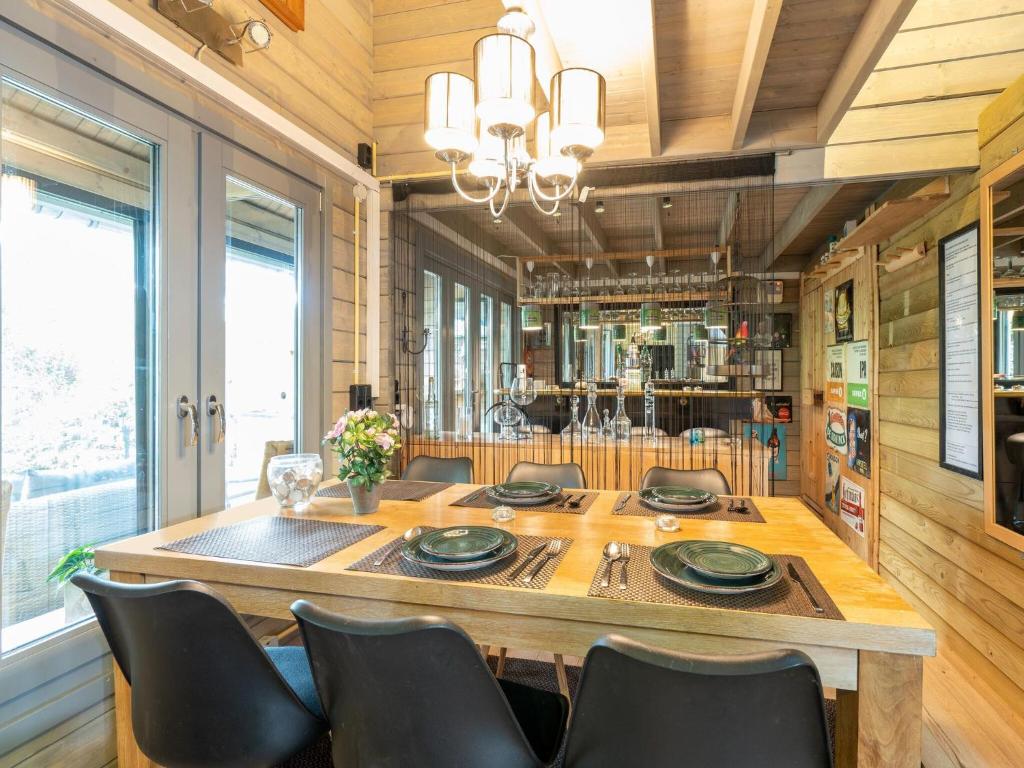 Modern chalet in Wilhelminadorp with private terrace photo 2