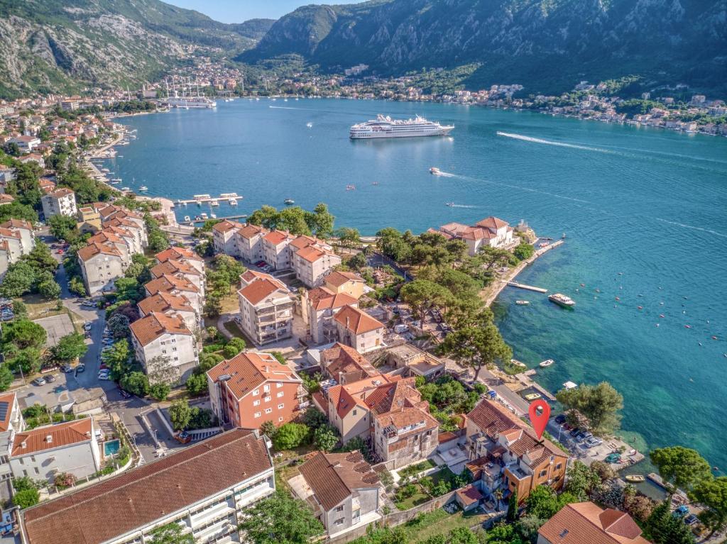 Stone Home Kotor photo 1