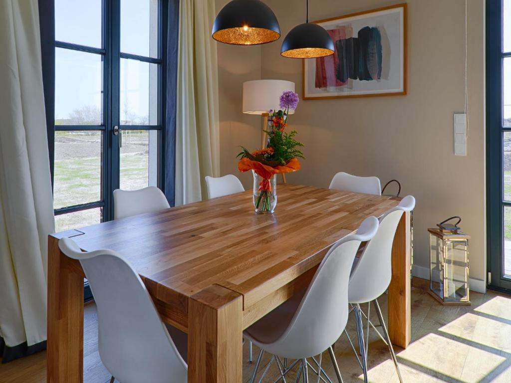 Reetland am Meer - Premium Reetdachvilla mit 3 Schlafzimmern, Sauna und Kamin F23 photo 3
