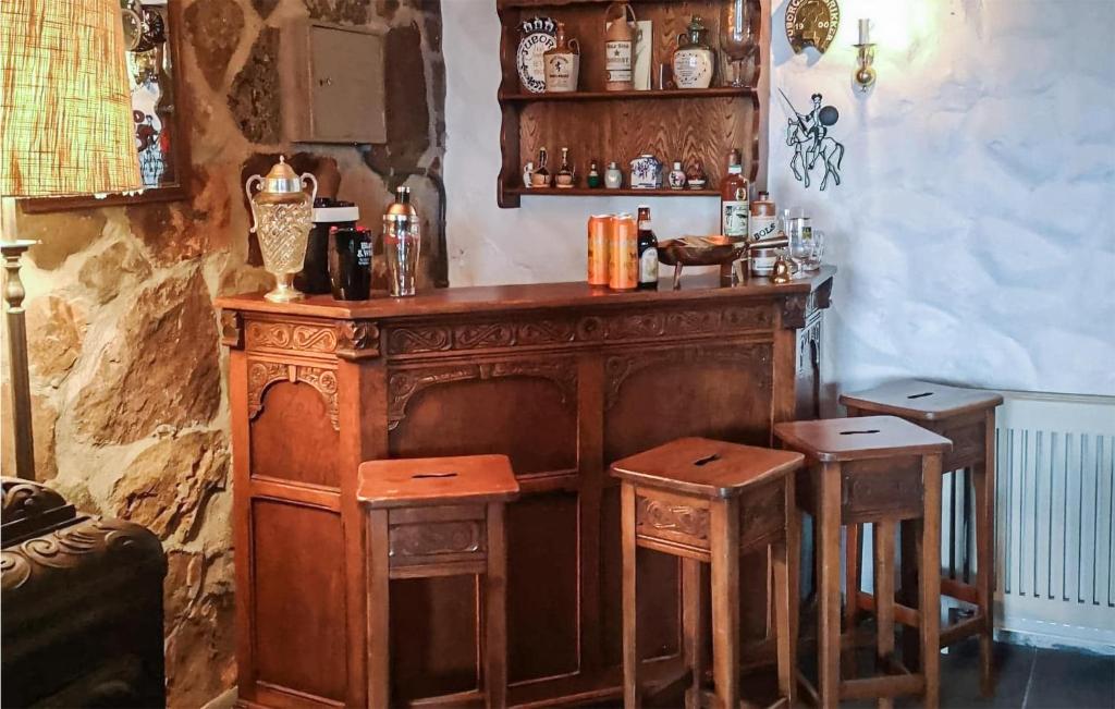 Awesome Home In motsdal With Sauna, 5 Bedrooms And Wifi photo 3