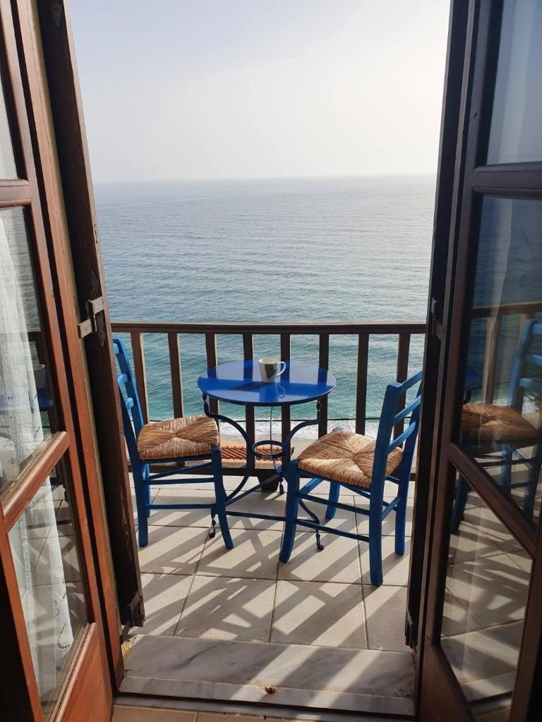 ENDLESS BLUE HOME photo 2