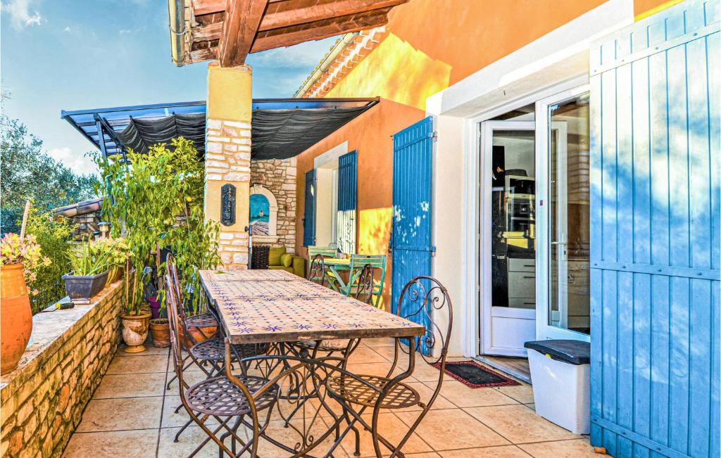 Nice Home In Saint-quentin-la-poter With Wifi, 2 Bedrooms And Outdoor Swimming Pool photo 1