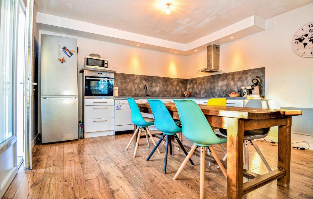 Nice Home In Saint-quentin-la-poter With Wifi, 2 Bedrooms And Outdoor Swimming Pool photo 4