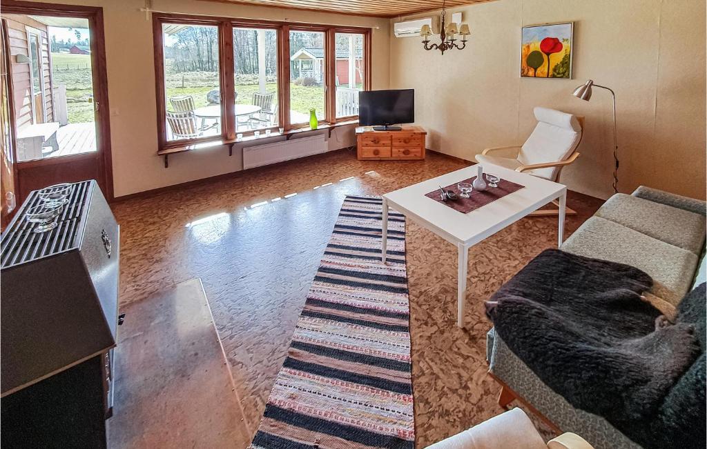 Nice Home In Lngaryd With 3 Bedrooms And Wifi photo 1