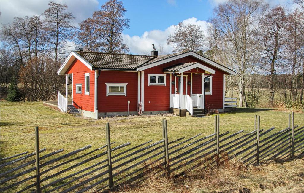 Nice Home In Lngaryd With 3 Bedrooms And Wifi photo 4