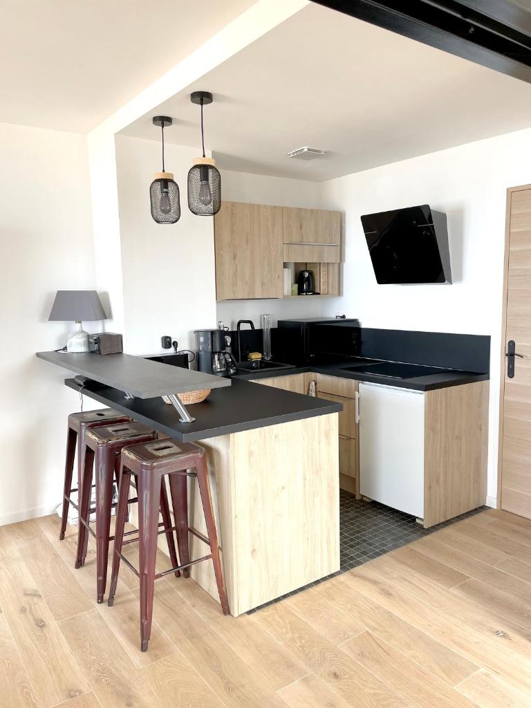 Appartement de 3 chambres a Benerville sur Mer a 10 m de la plage avec vue sur la mer balcon et wifi photo 4