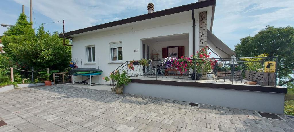 Villa Mira Bed and Breakfast photo 2
