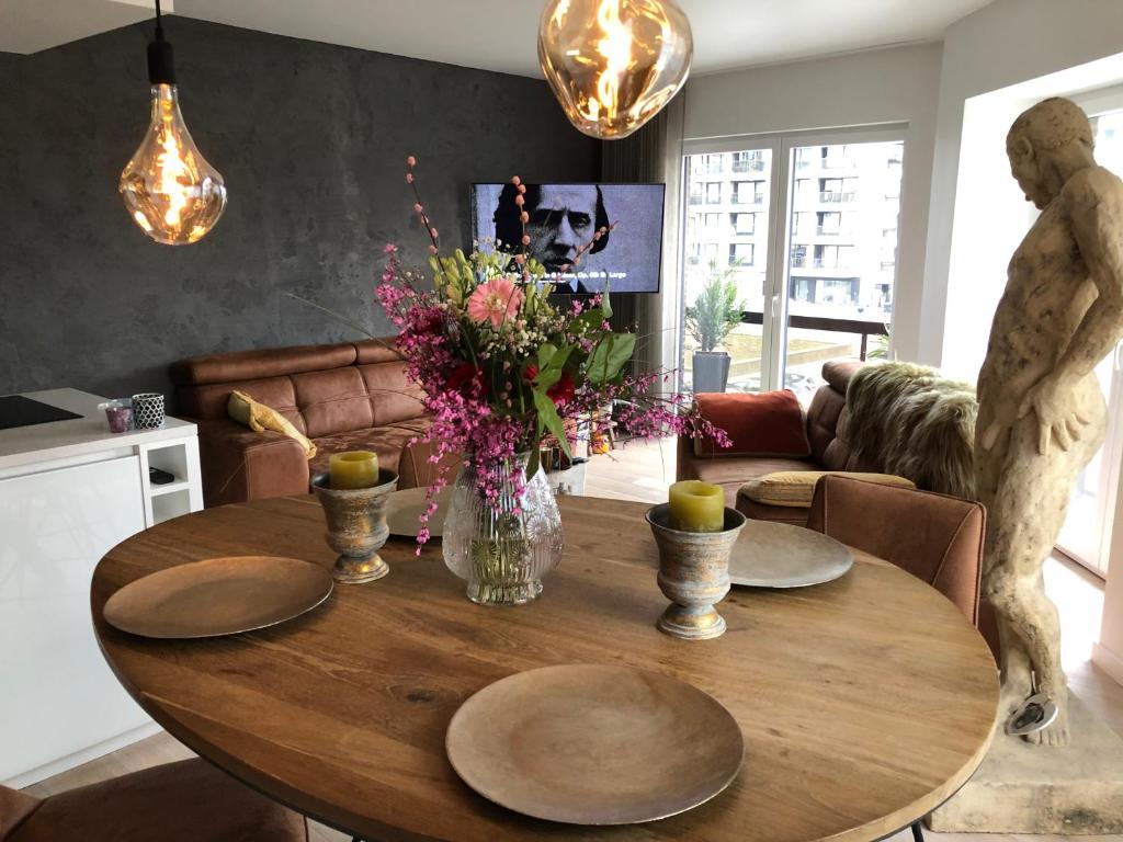 Luxueus nieuw zonnig hoekappartement SEAVIEW Heldenplein - ruime garagebox - 2 fietsen photo 3