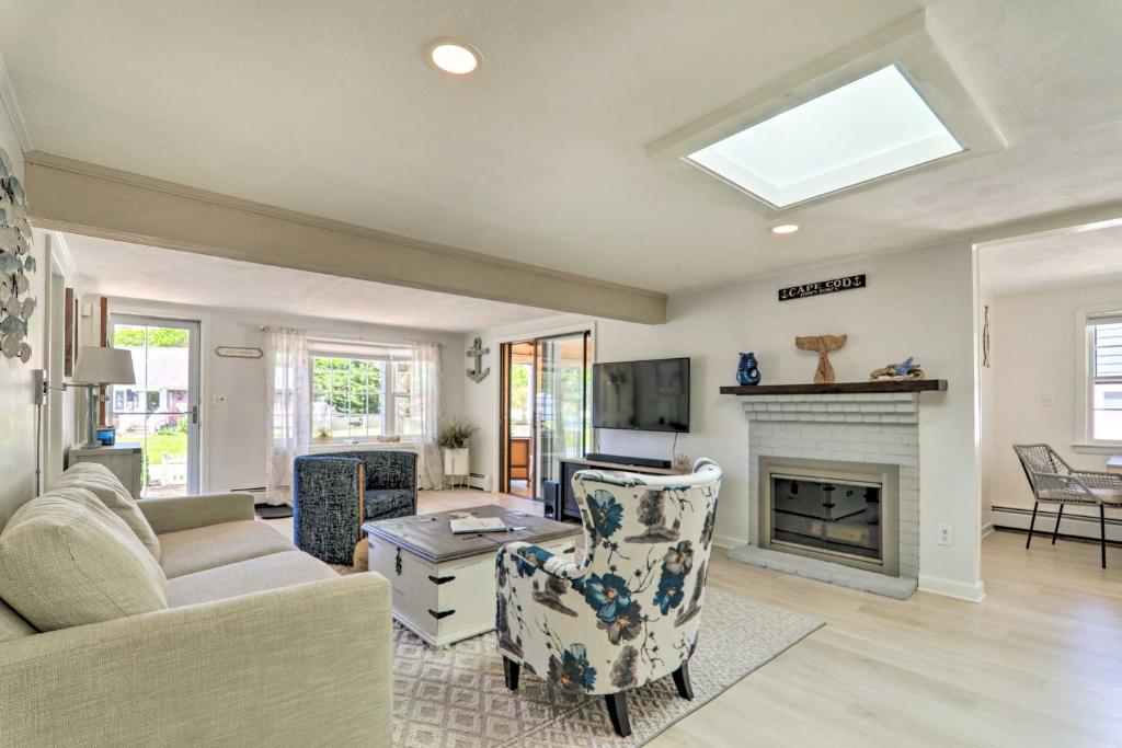 Adorable West Yarmouth Home about 2 Mi to Beach! photo 2