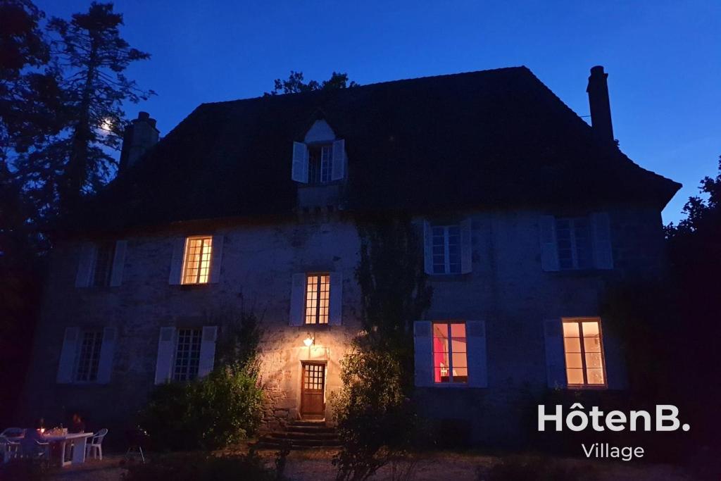 Le château du Fraysseix à Roziers-Saint-Georges photo 1