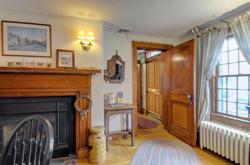 Melville House Newport photo 2